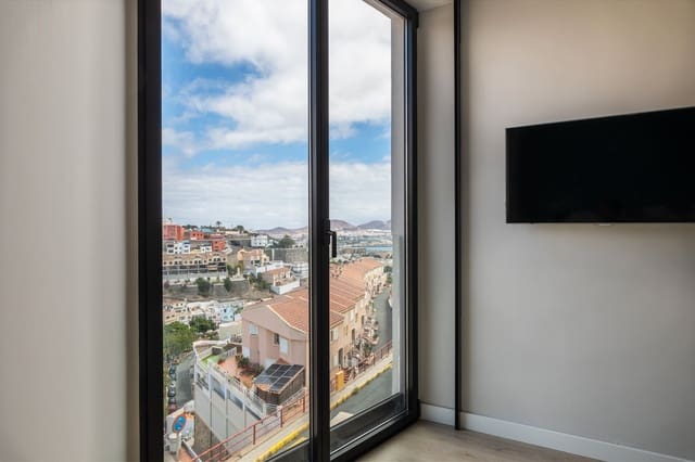 4 makuuhuone Rivitalo myytävänä paikassa Ciudad Jardín, Las Palmas de Gran Canaria mukana 
autotalli - 680 000 € (Ref: 8338560)