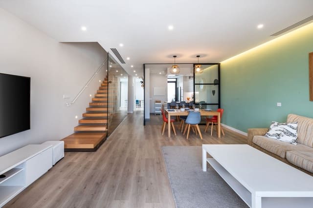 4 makuuhuone Rivitalo myytävänä paikassa Ciudad Jardín, Las Palmas de Gran Canaria mukana 
autotalli - 680 000 € (Ref: 8338560)