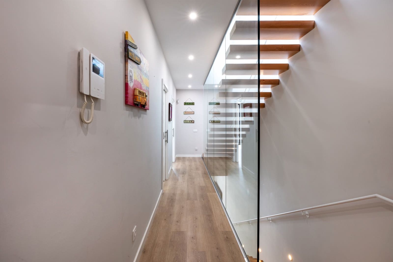 4 soveværelse Rækkehus til salg i Las Palmas de Gran Canaria med garage - € 680.000 (Ref: 8338560)