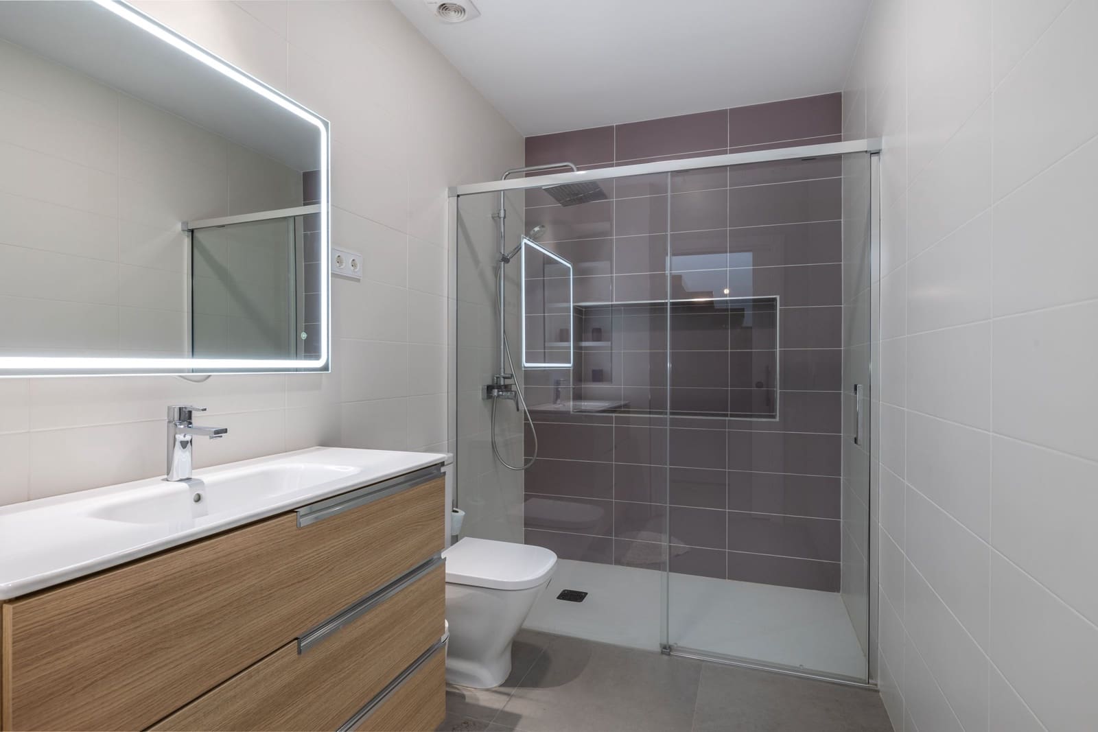 4 soveværelse Rækkehus til salg i Las Palmas de Gran Canaria med garage - € 680.000 (Ref: 8338560)