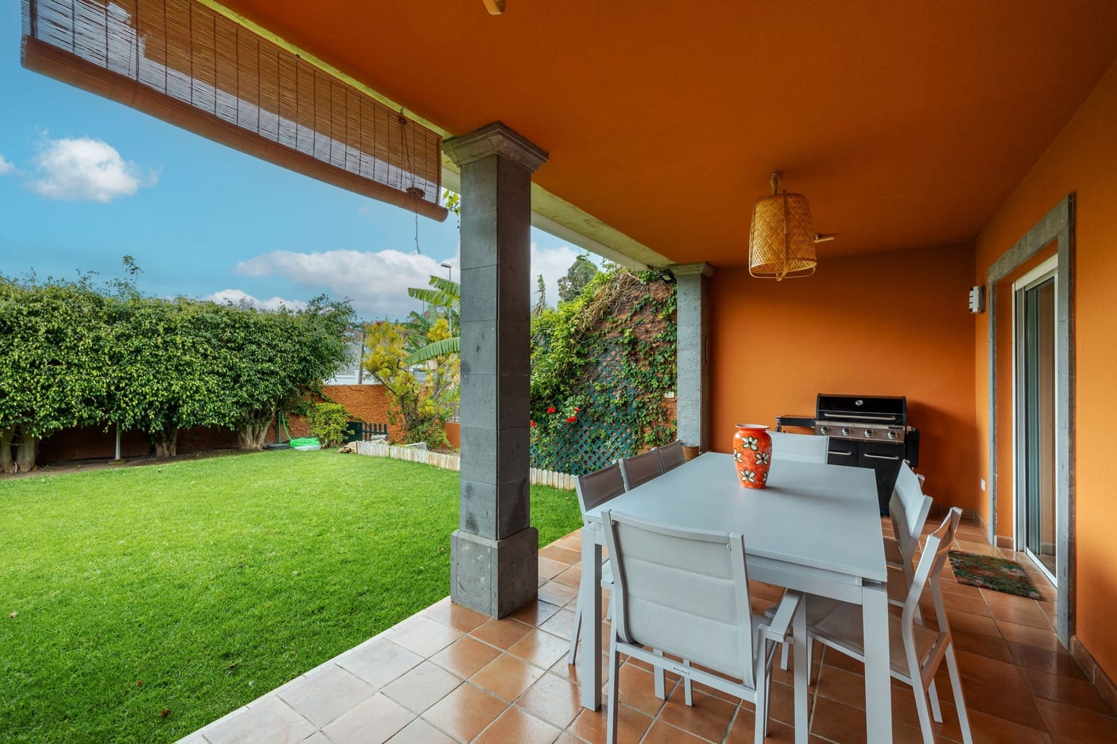 4 soveværelse Villa til salg i Las Palmas de Gran Canaria med garage - € 1.190.000 (Ref: 8433859)