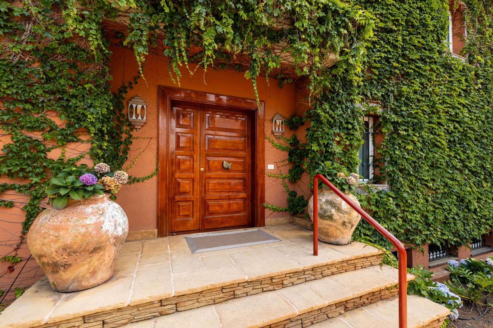 4 soveværelse Villa til salg i Las Palmas de Gran Canaria med garage - € 1.190.000 (Ref: 8433859)