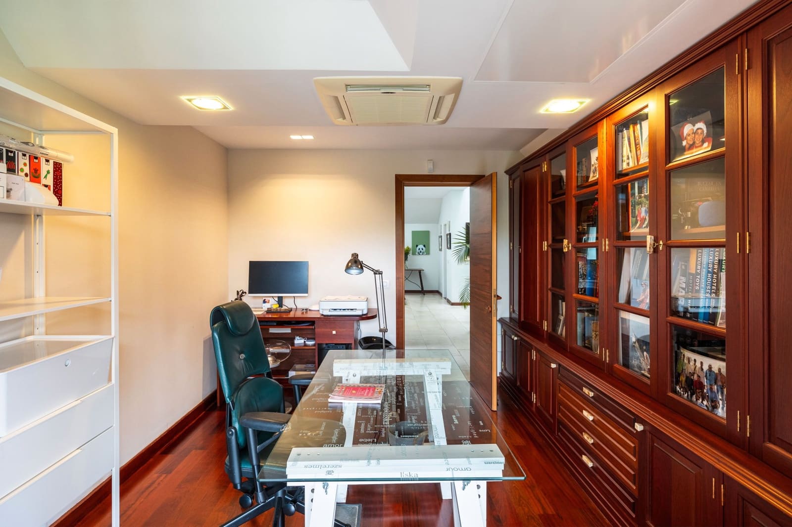 4 soveværelse Villa til salg i Las Palmas de Gran Canaria med garage - € 1.190.000 (Ref: 8433859)