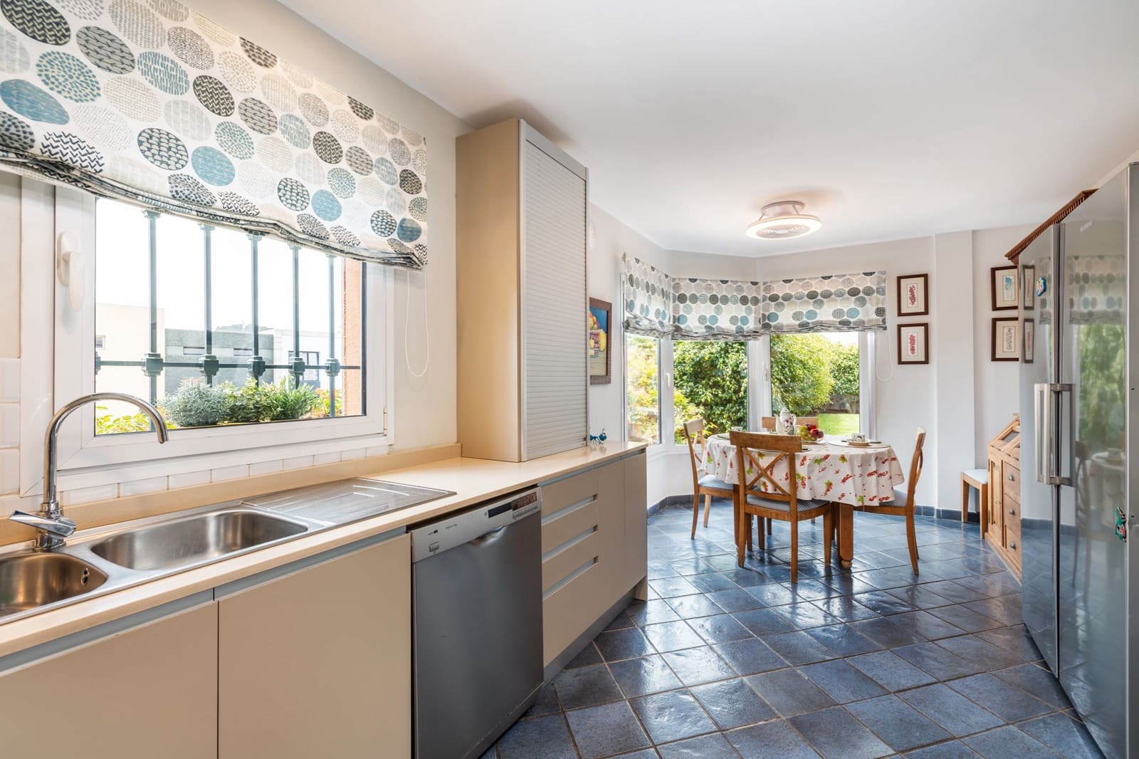 4 soveværelse Villa til salg i Las Palmas de Gran Canaria med garage - € 1.190.000 (Ref: 8433859)