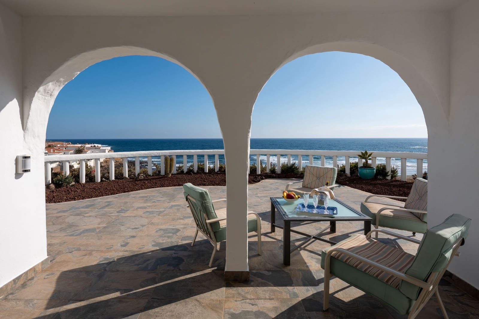 5 slaapkamer Villa te koop in Playa del Hombre met zwembad garage - € 1.665.000 (Ref: 8558100)