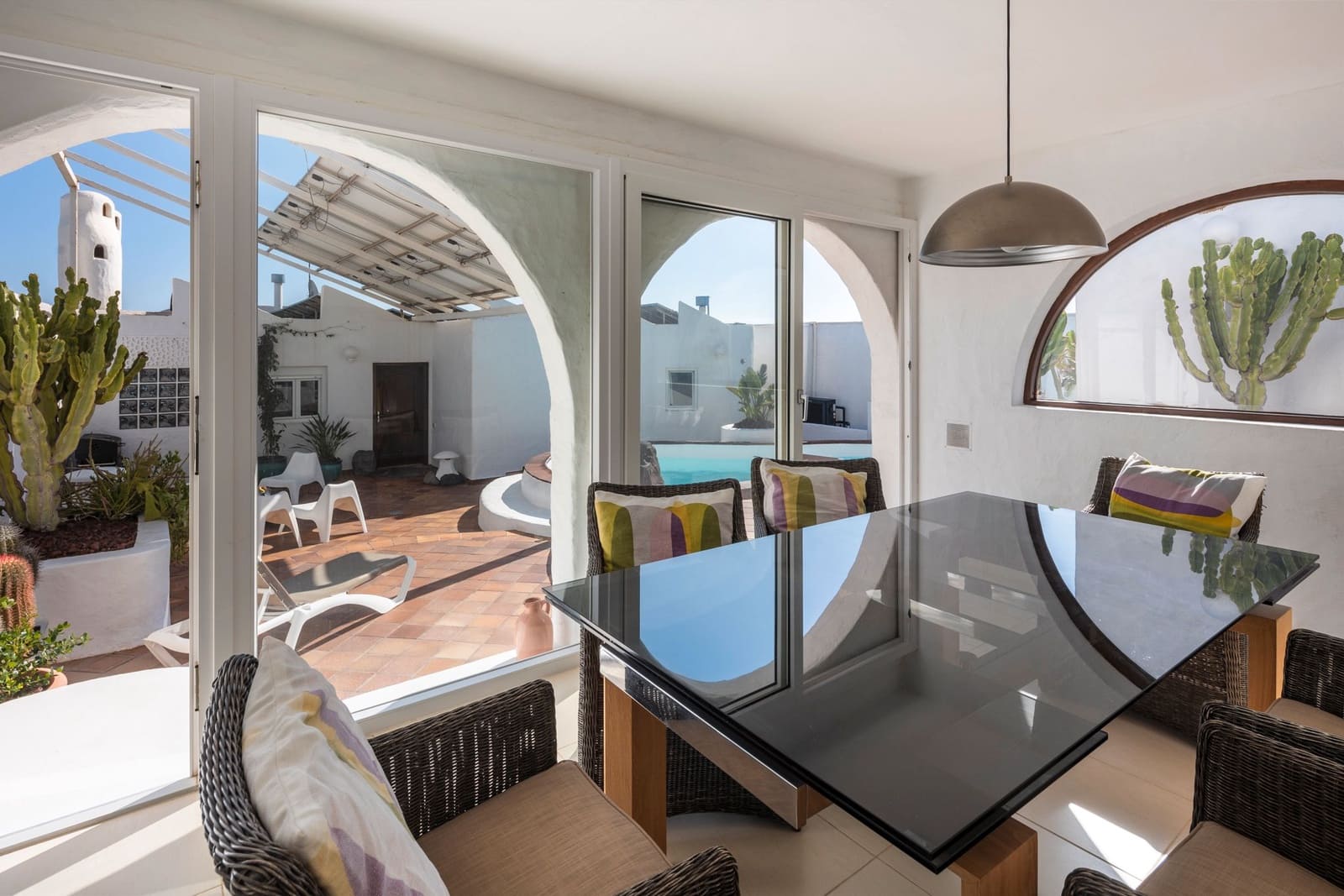 5 slaapkamer Villa te koop in Playa del Hombre met zwembad garage - € 1.665.000 (Ref: 8558100)