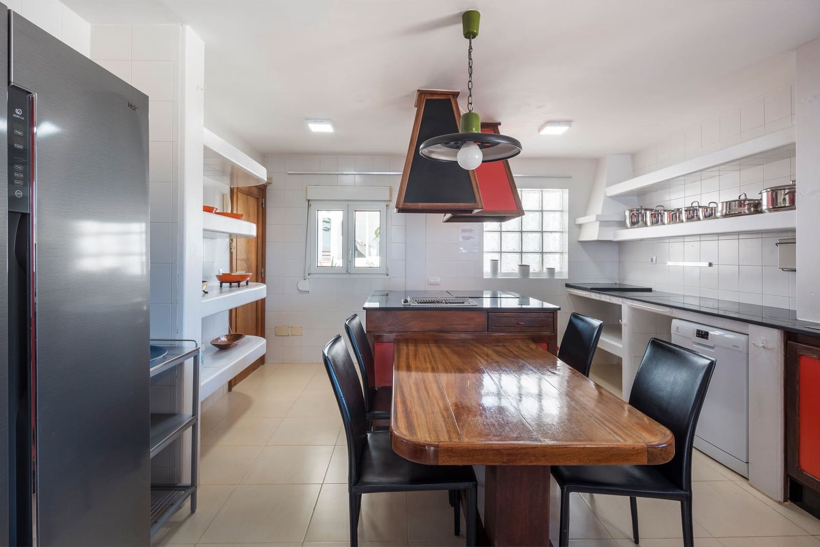 5 slaapkamer Villa te koop in Playa del Hombre met zwembad garage - € 1.665.000 (Ref: 8558100)