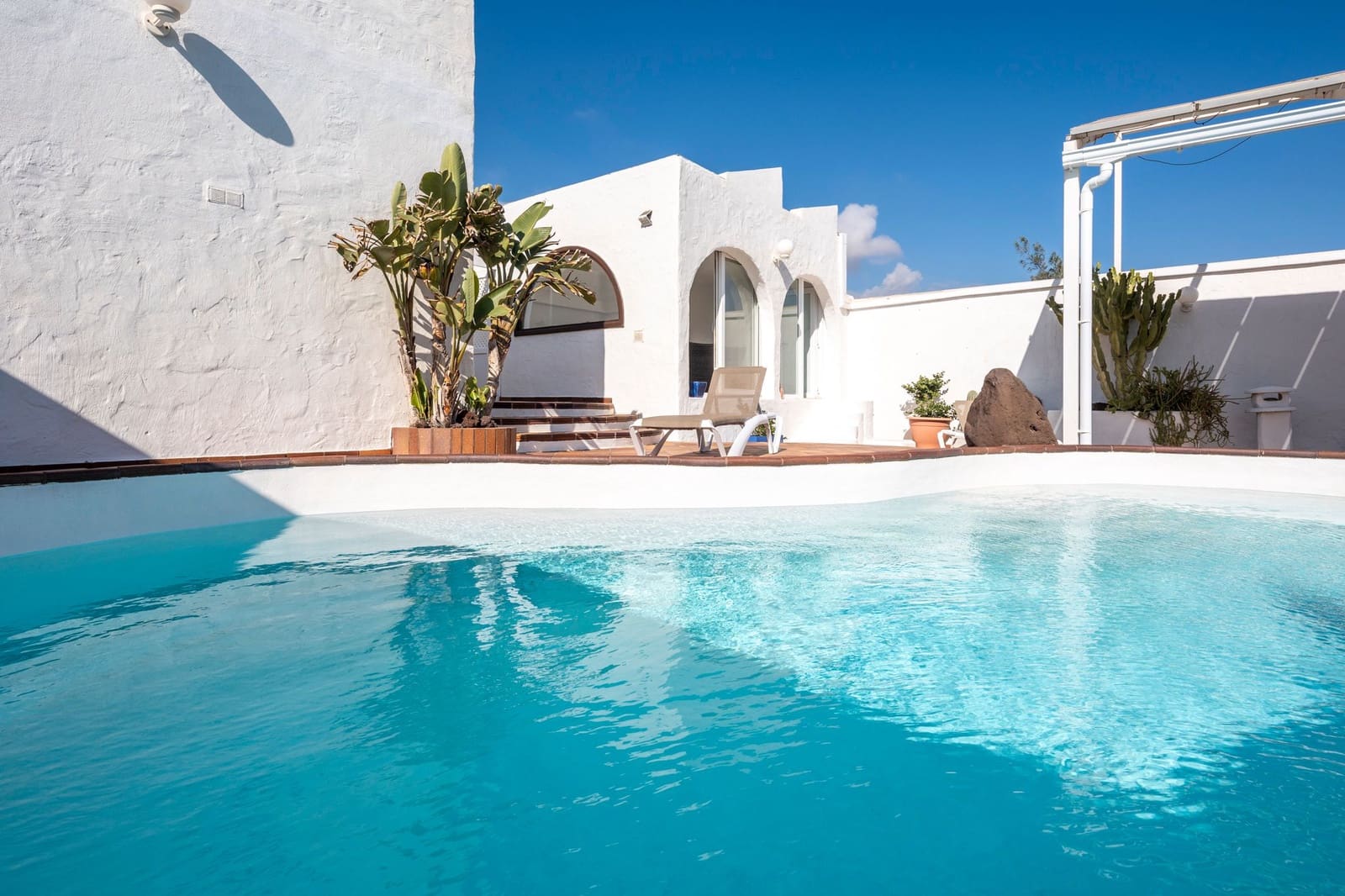 5 slaapkamer Villa te koop in Playa del Hombre met zwembad garage - € 1.665.000 (Ref: 8558100)