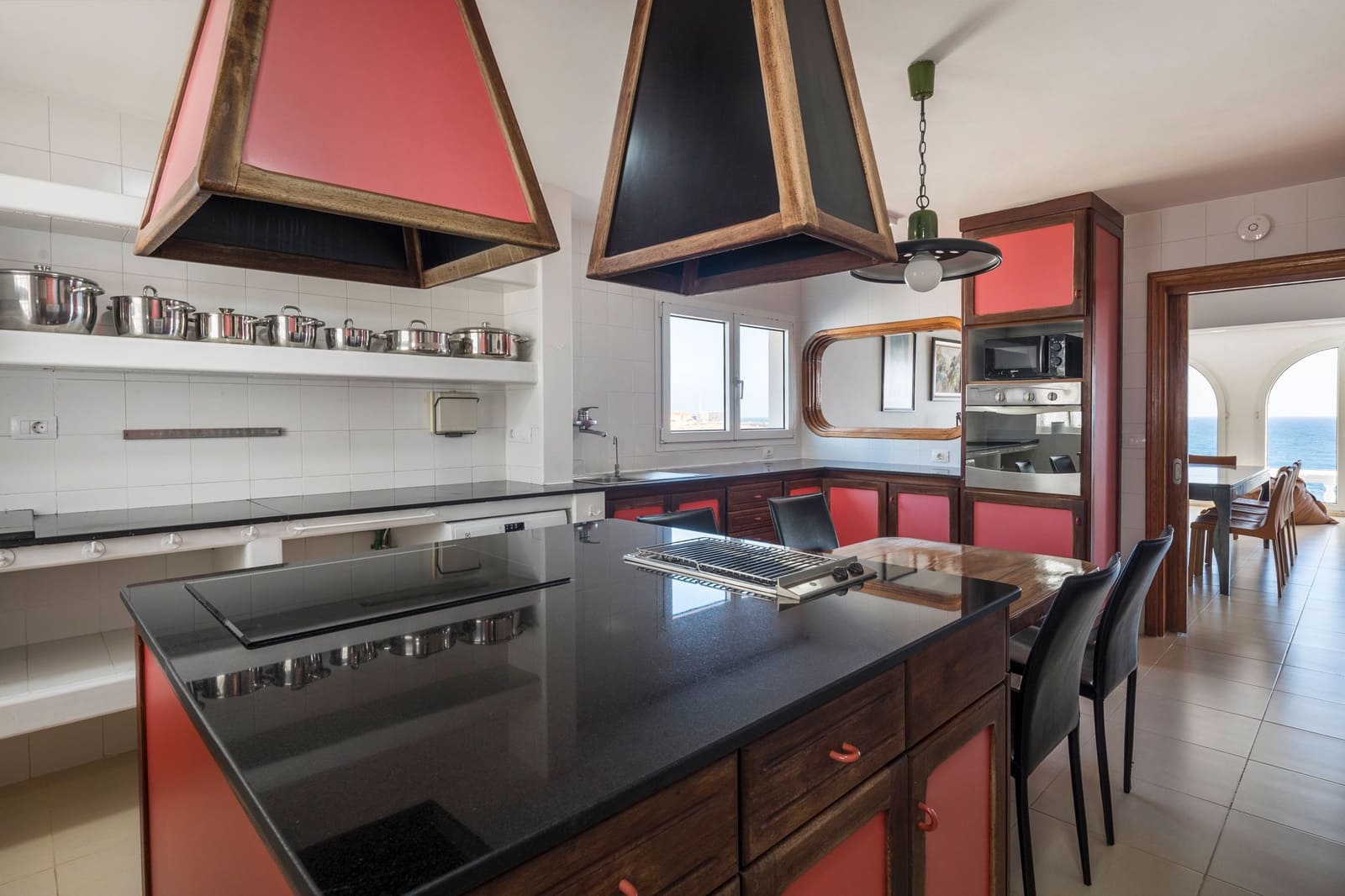 5 slaapkamer Villa te koop in Playa del Hombre met zwembad garage - € 1.665.000 (Ref: 8558100)