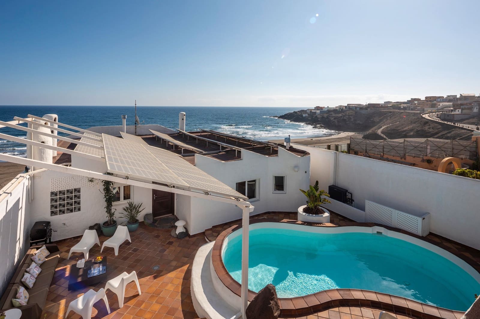5 slaapkamer Villa te koop in Playa del Hombre met zwembad garage - € 1.665.000 (Ref: 8558100)