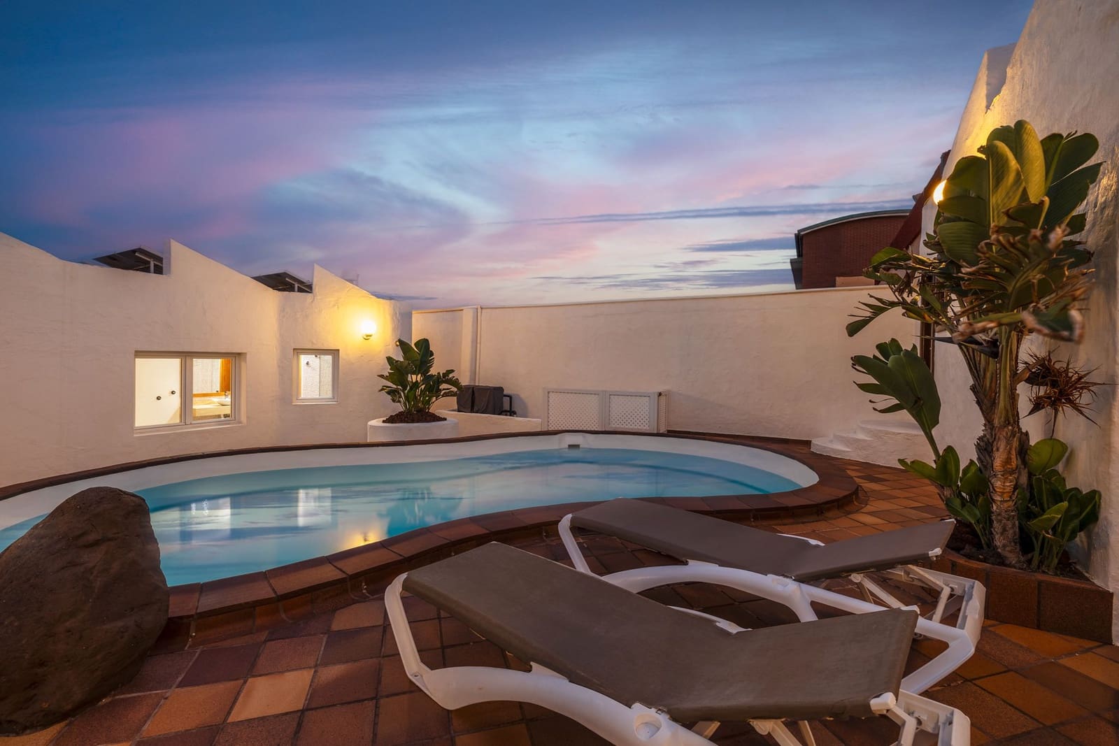 5 slaapkamer Villa te koop in Playa del Hombre met zwembad garage - € 1.665.000 (Ref: 8558100)