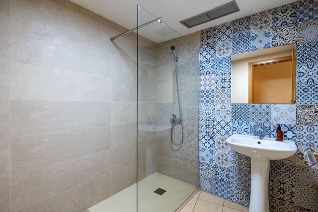 Kontor til salgs i Vegueta, Las Palmas de Gran Canaria med garasje - € 1 100 000 (Ref: 8894224)