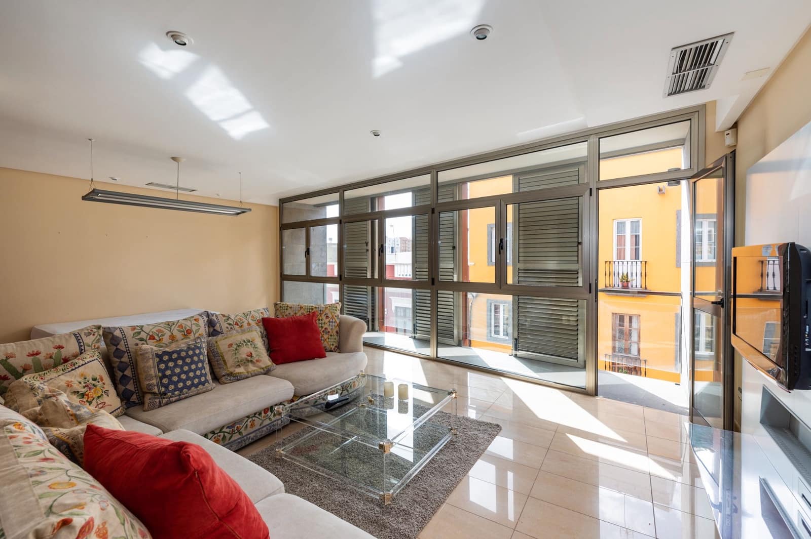 4 slaapkamer Kantoor te koop in Las Palmas de Gran Canaria met garage - € 1.100.000 (Ref: 8894225)