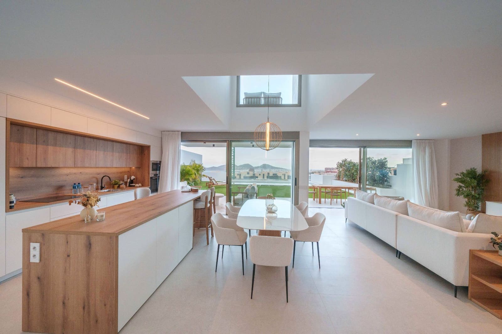 3 soveværelse Villa til salg i Las Palmas de Gran Canaria med swimmingpool garage - € 1.480.000 (Ref: 9057014)