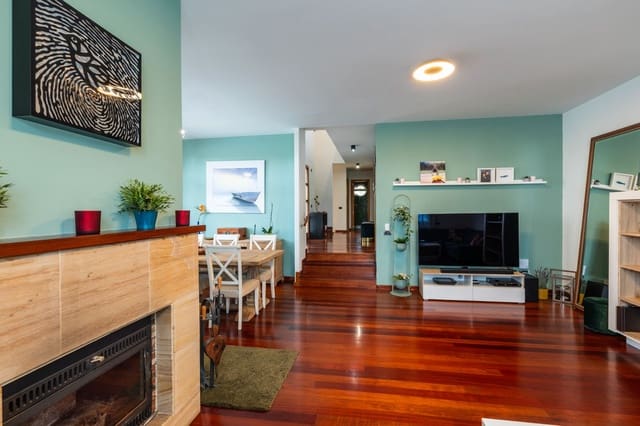 5 chambre Villa/Maison à vendre à Santa Brígida avec garage - 558 000 € (Ref: 9109600)