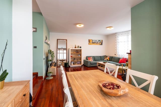 5 chambre Villa/Maison à vendre à Santa Brígida avec garage - 558 000 € (Ref: 9109600)