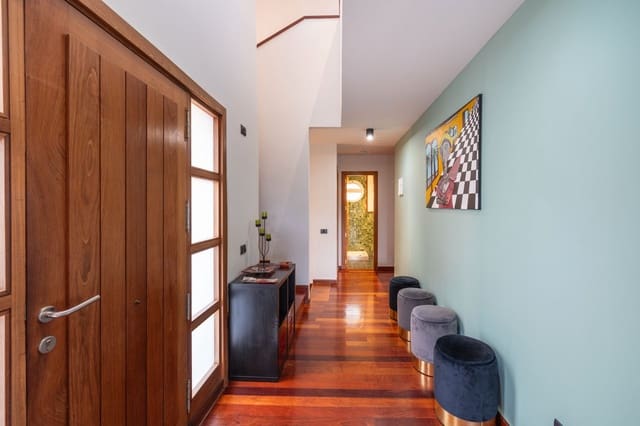 5 chambre Villa/Maison à vendre à Santa Brígida avec garage - 558 000 € (Ref: 9109600)