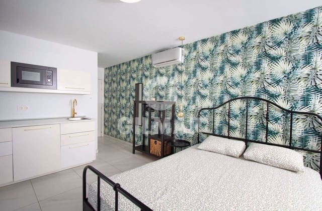 2 makuuhuone Huoneisto myytävänä paikassa Playa de las Americas, Arona mukana uima-altaan - 395 000 € (Ref: 9127439)