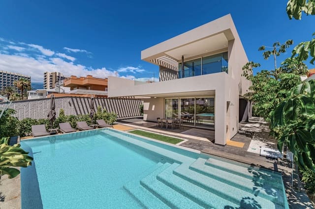 4 soverom Villa til salgs i Playa de las Americas, Arona med svømmebasseng garasje - € 3 250 000 (Ref: 9165380)