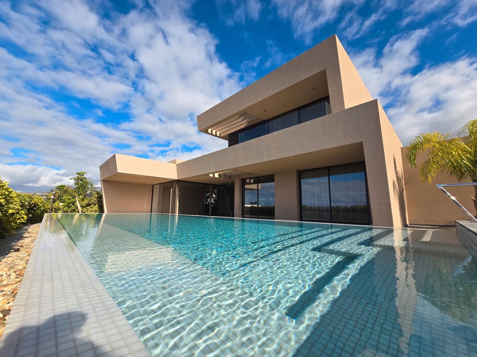 4 bedroom Villa for sale in La Orotava with pool garage - € 2,400,000 (Ref: 9165381)