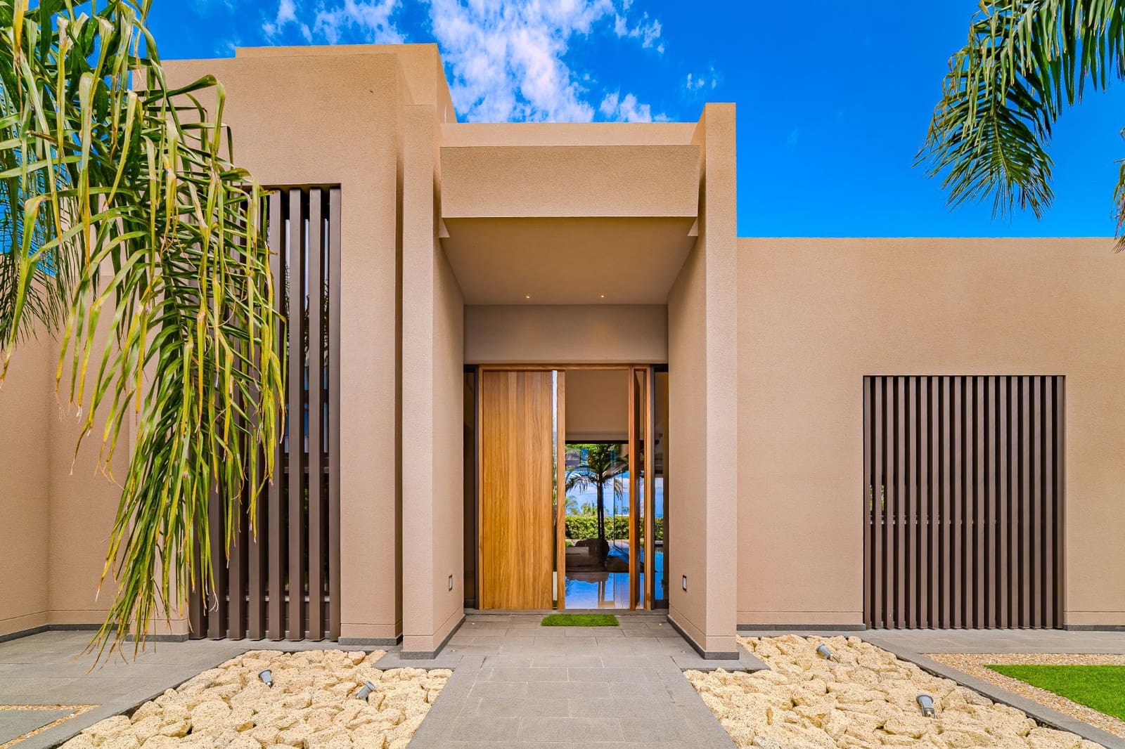 4 bedroom Villa for sale in La Orotava with pool garage - € 2,400,000 (Ref: 9165381)