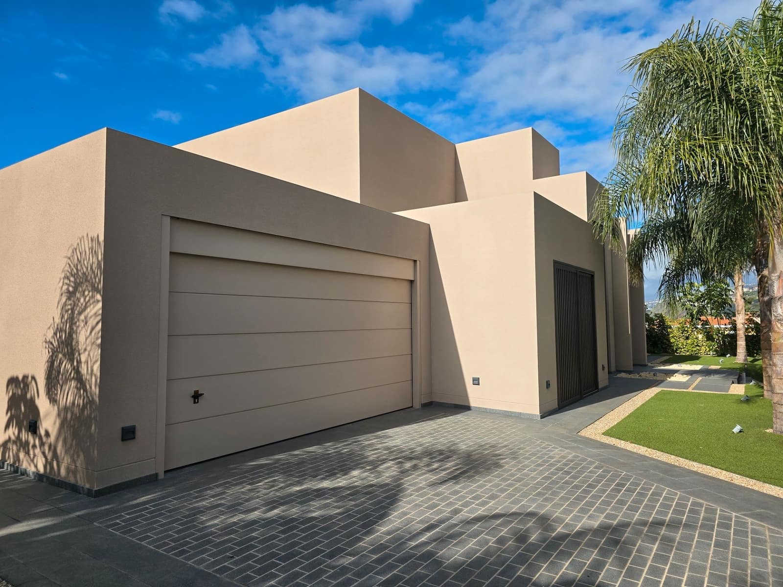 4 bedroom Villa for sale in La Orotava with pool garage - € 2,400,000 (Ref: 9165381)