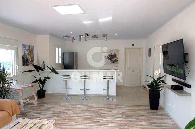 2 slaapkamer Villa te koop in Puerto de la Cruz met garage - € 580.000 (Ref: 9186487)