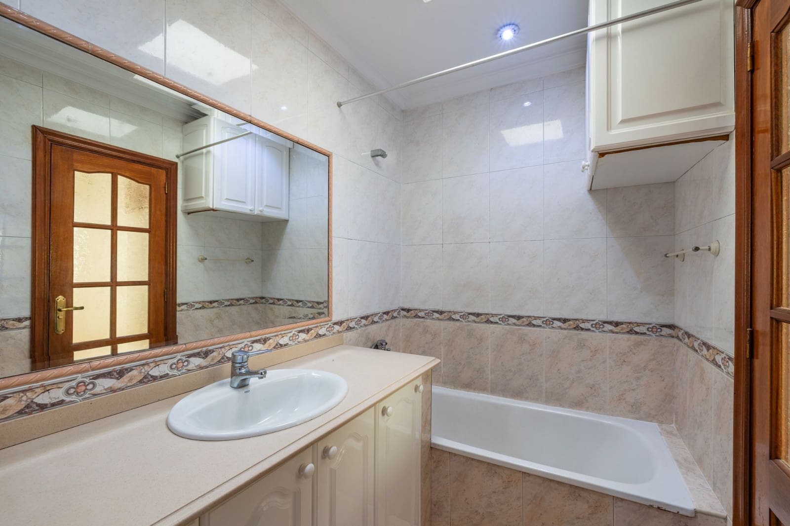 4 soveværelse Semi-Rækkehus til salg i Teror med garage - € 285.000 (Ref: 9193148)