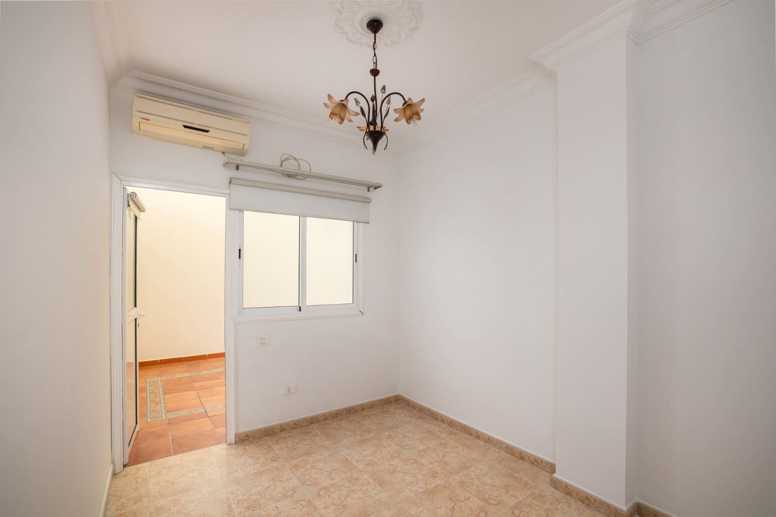 4 soveværelse Semi-Rækkehus til salg i Teror med garage - € 285.000 (Ref: 9193148)