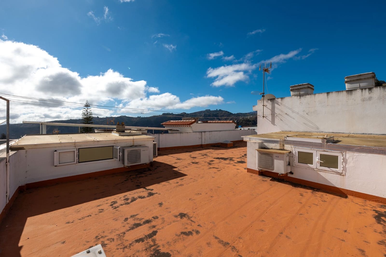 4 soveværelse Semi-Rækkehus til salg i Teror med garage - € 285.000 (Ref: 9193148)