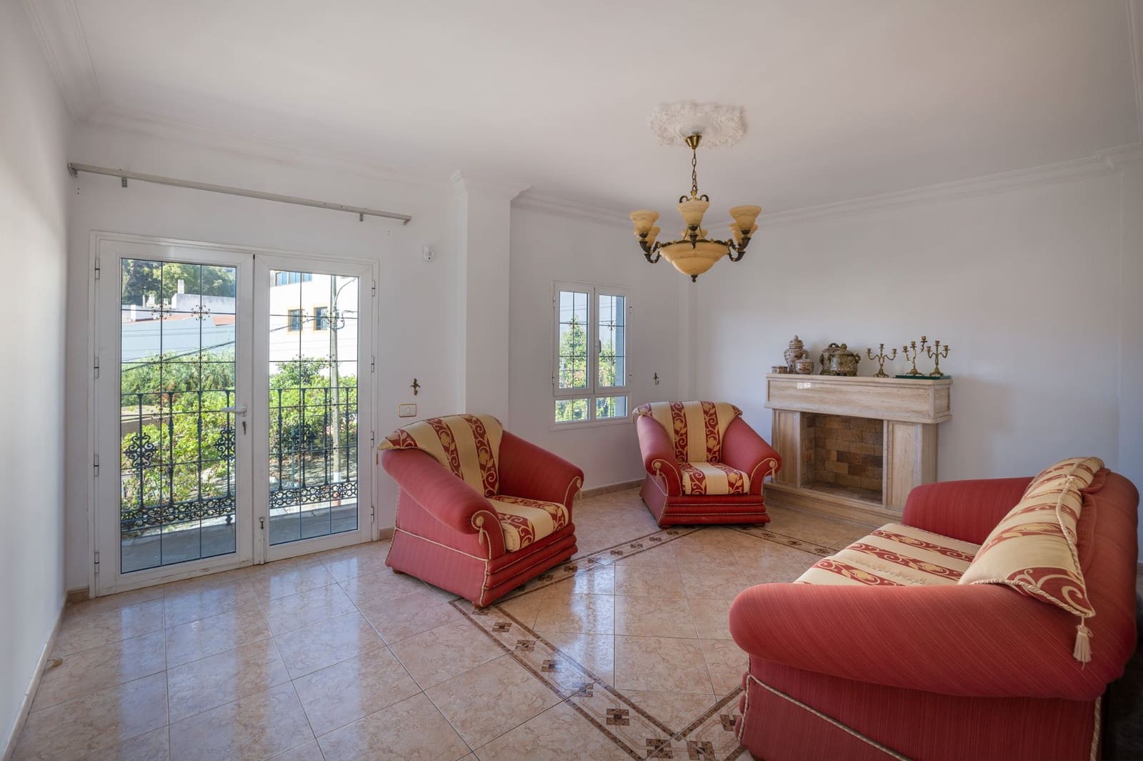 4 soveværelse Semi-Rækkehus til salg i Teror med garage - € 285.000 (Ref: 9193148)