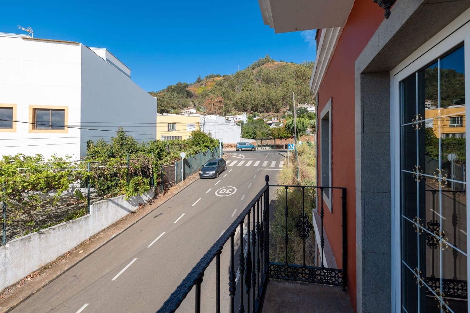 4 soveværelse Semi-Rækkehus til salg i Teror med garage - € 285.000 (Ref: 9193148)