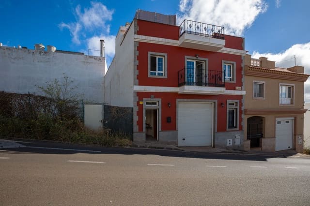 4 makuuhuone Paritalo myytävänä paikassa Teror mukana 
autotalli - 285 000 € (Ref: 9193148)