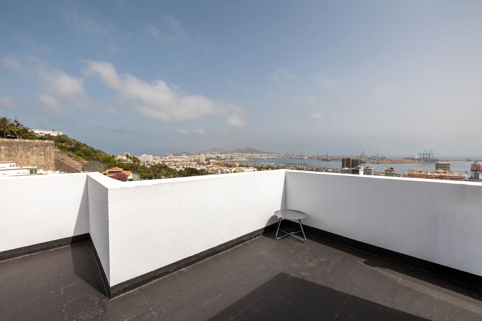 4 sovrum Villa till salu i Las Palmas de Gran Canaria med garage - 1 800 000 € (Ref: 9297948)