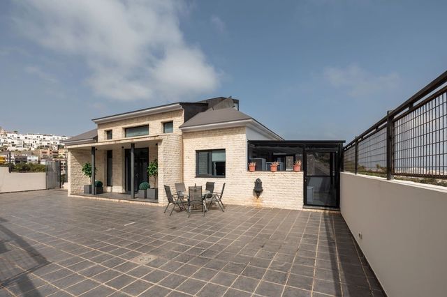 4 Zimmer Villa zu verkaufen in Ciudad Jardín, Las Palmas de Gran Canaria mit Garage - 1.600.000 € (Ref: 9297948)