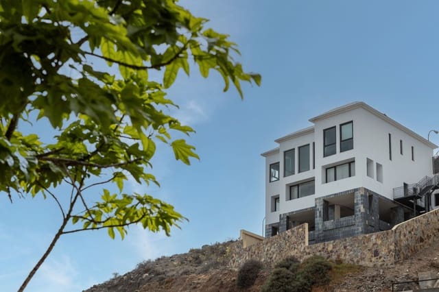 4 soverom Villa til salgs i Ciudad Jardín, Las Palmas de Gran Canaria med garasje - € 1 800 000 (Ref: 9297948)