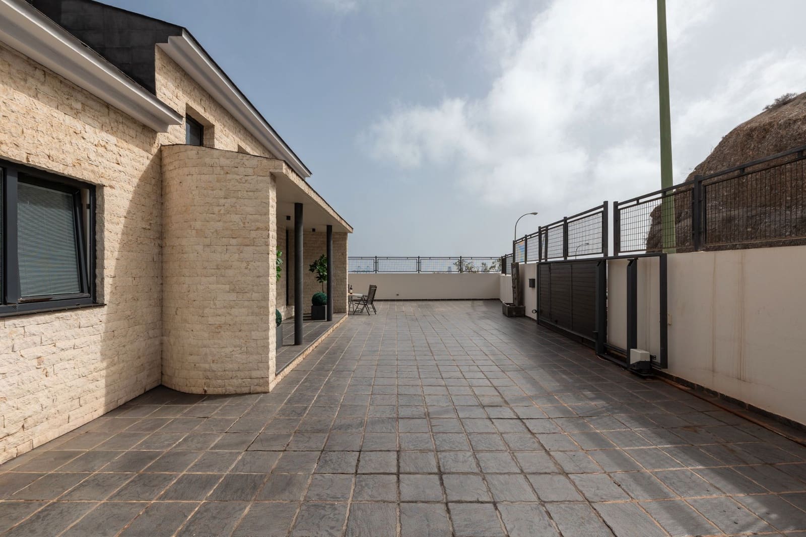 4 sovrum Villa till salu i Las Palmas de Gran Canaria med garage - 1 800 000 € (Ref: 9297948)