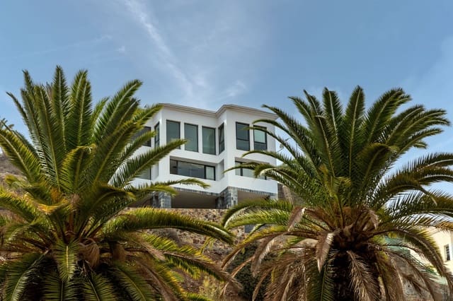 4 soverom Villa til salgs i Ciudad Jardín, Las Palmas de Gran Canaria med garasje - € 1 800 000 (Ref: 9297948)
