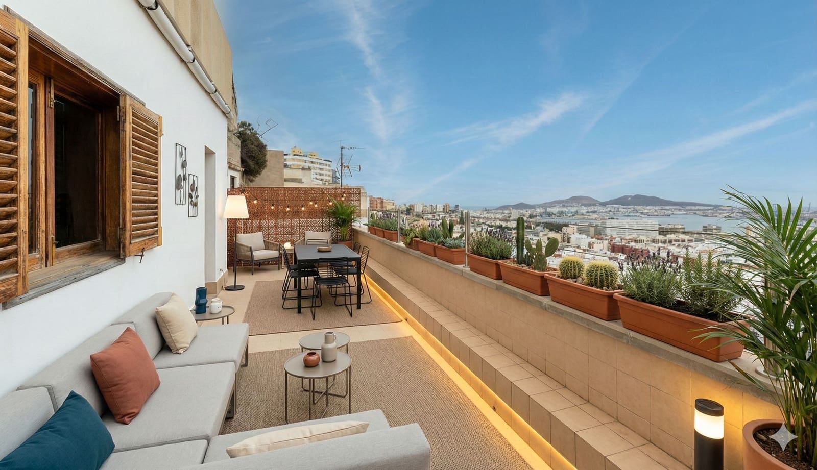 5 sovrum Hus till salu i Las Palmas de Gran Canaria - 530 000 € (Ref: 9308725)