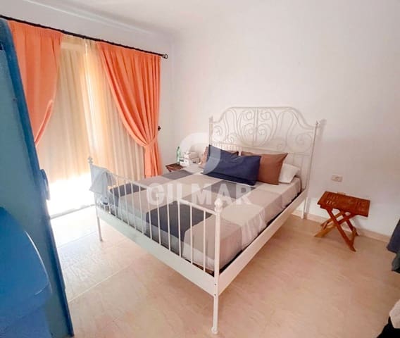 4 soverom Hus til salgs i Casco Urbano, Adeje med svømmebasseng - € 575 000 (Ref: 9319564)