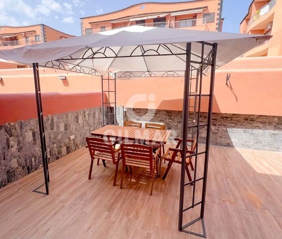 4 soverom Hus til salgs i Casco Urbano, Adeje med svømmebasseng - € 575 000 (Ref: 9319564)