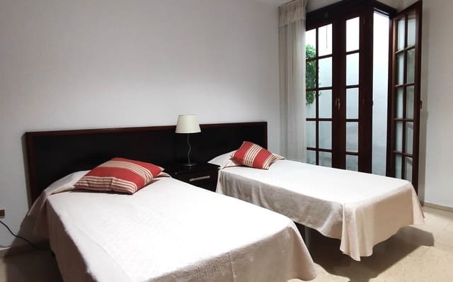 3 bedroom Flat for rent in Arenales - Lugo - Avda. Marítima, Las Palmas de Gran Canaria with garage - € 1,300 (Ref: 9350096)