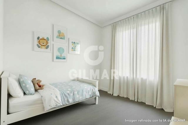 4 soverom Hus til salgs i Playa del Duque, Adeje med svømmebasseng garasje - € 1 050 000 (Ref: 9360833)