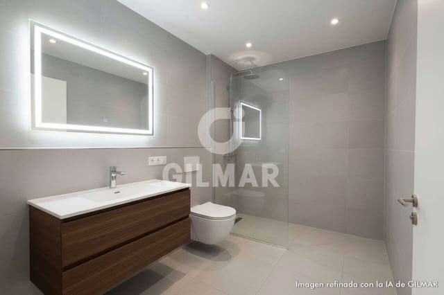 4 soverom Hus til salgs i Playa del Duque, Adeje med svømmebasseng garasje - € 1 050 000 (Ref: 9360833)