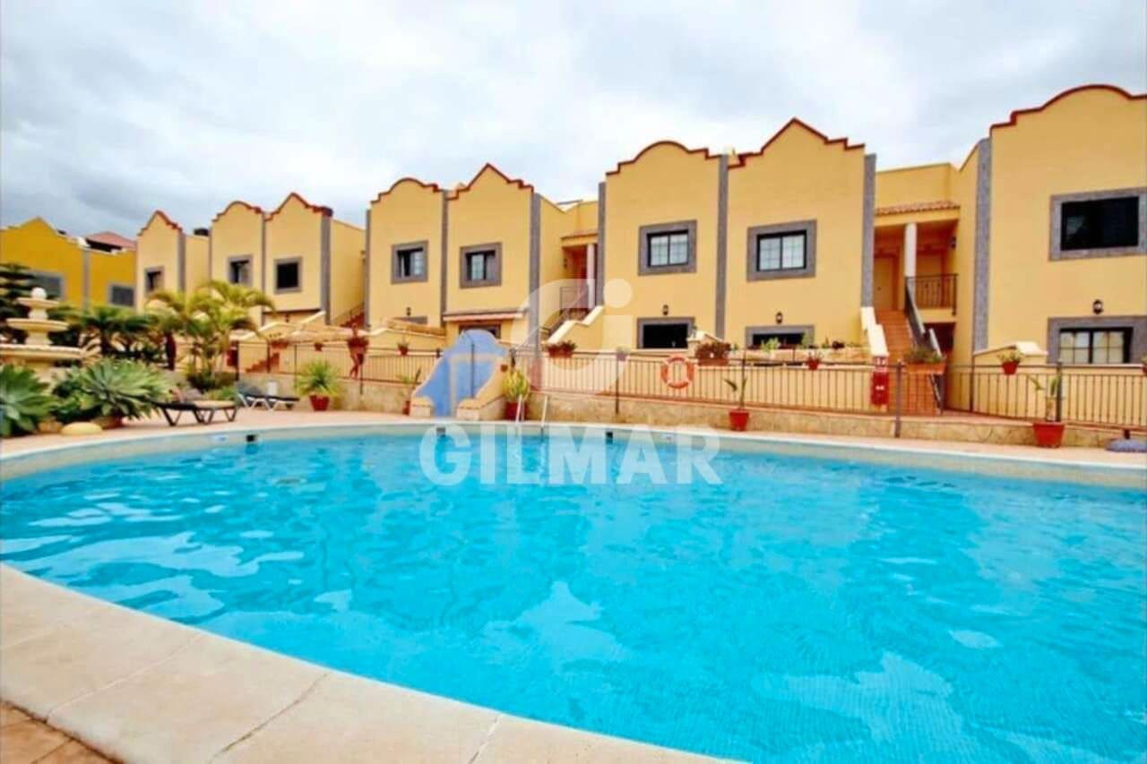 4 soverom Hus til salgs i Adeje med svømmebasseng garasje - € 1 050 000 (Ref: 9360833)