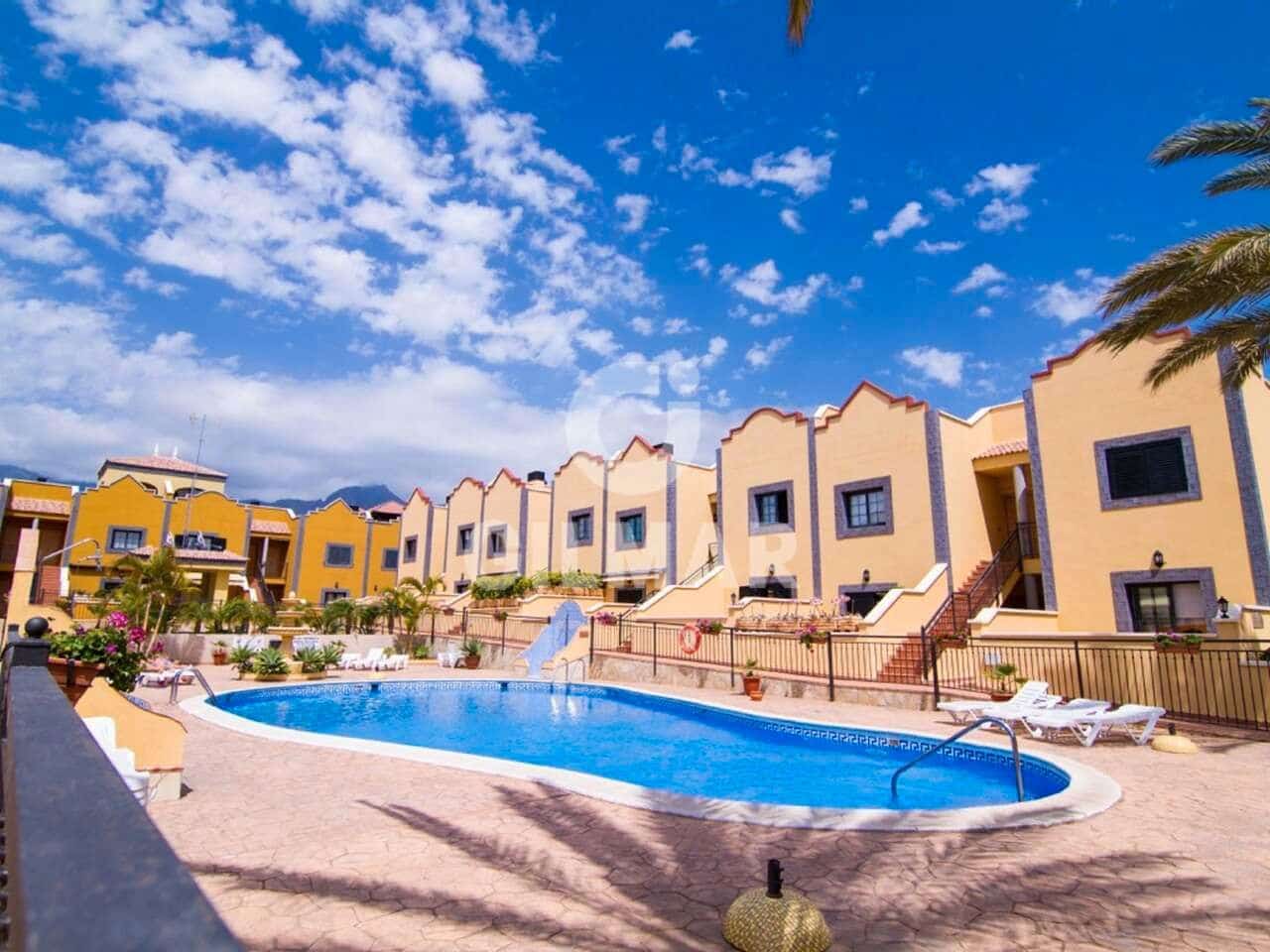 4 soverom Hus til salgs i Adeje med svømmebasseng garasje - € 1 050 000 (Ref: 9360833)