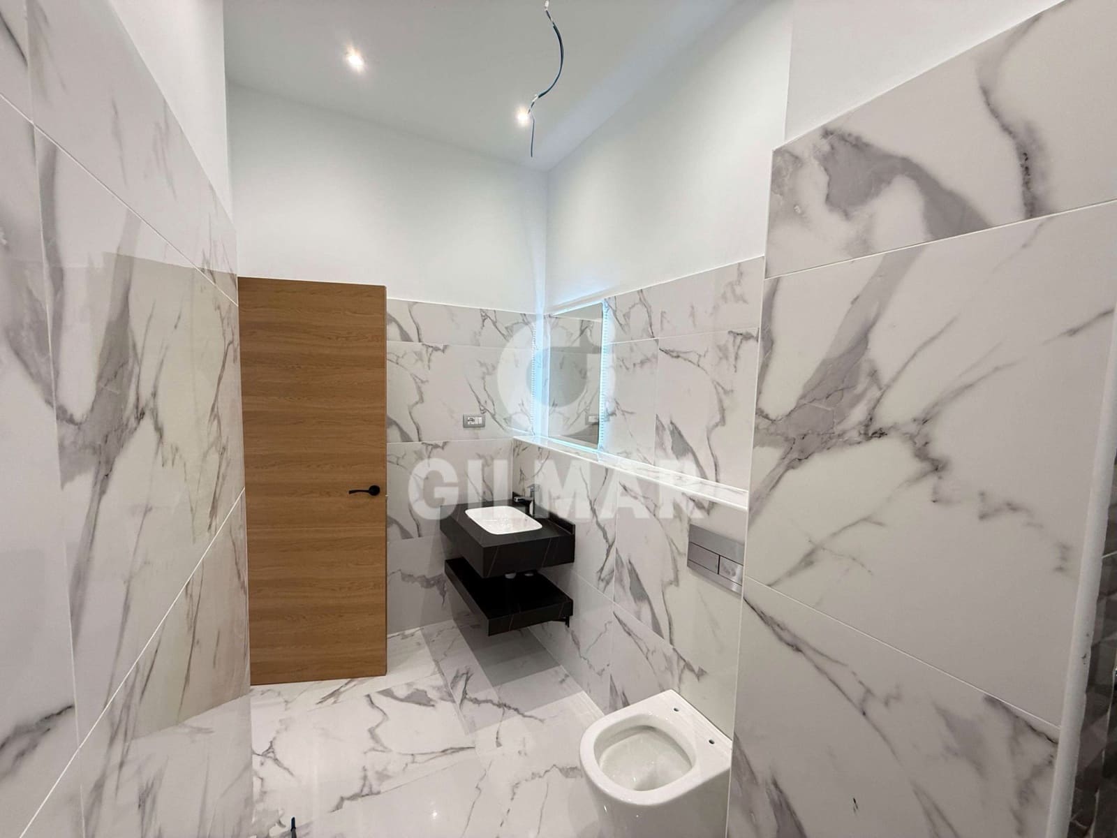 2 slaapkamer Flat te koop in Adeje met zwembad - € 248.000 (Ref: 9399991)