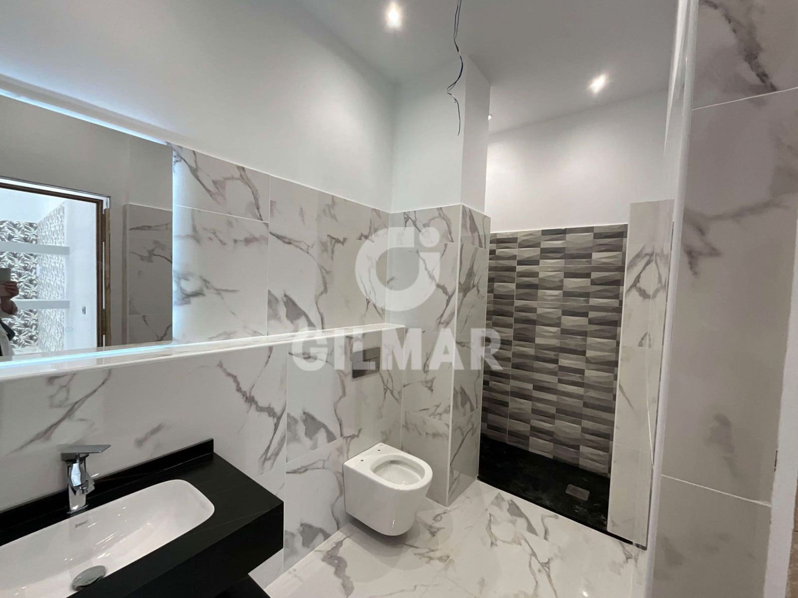 2 slaapkamer Flat te koop in Adeje met zwembad - € 248.000 (Ref: 9399991)