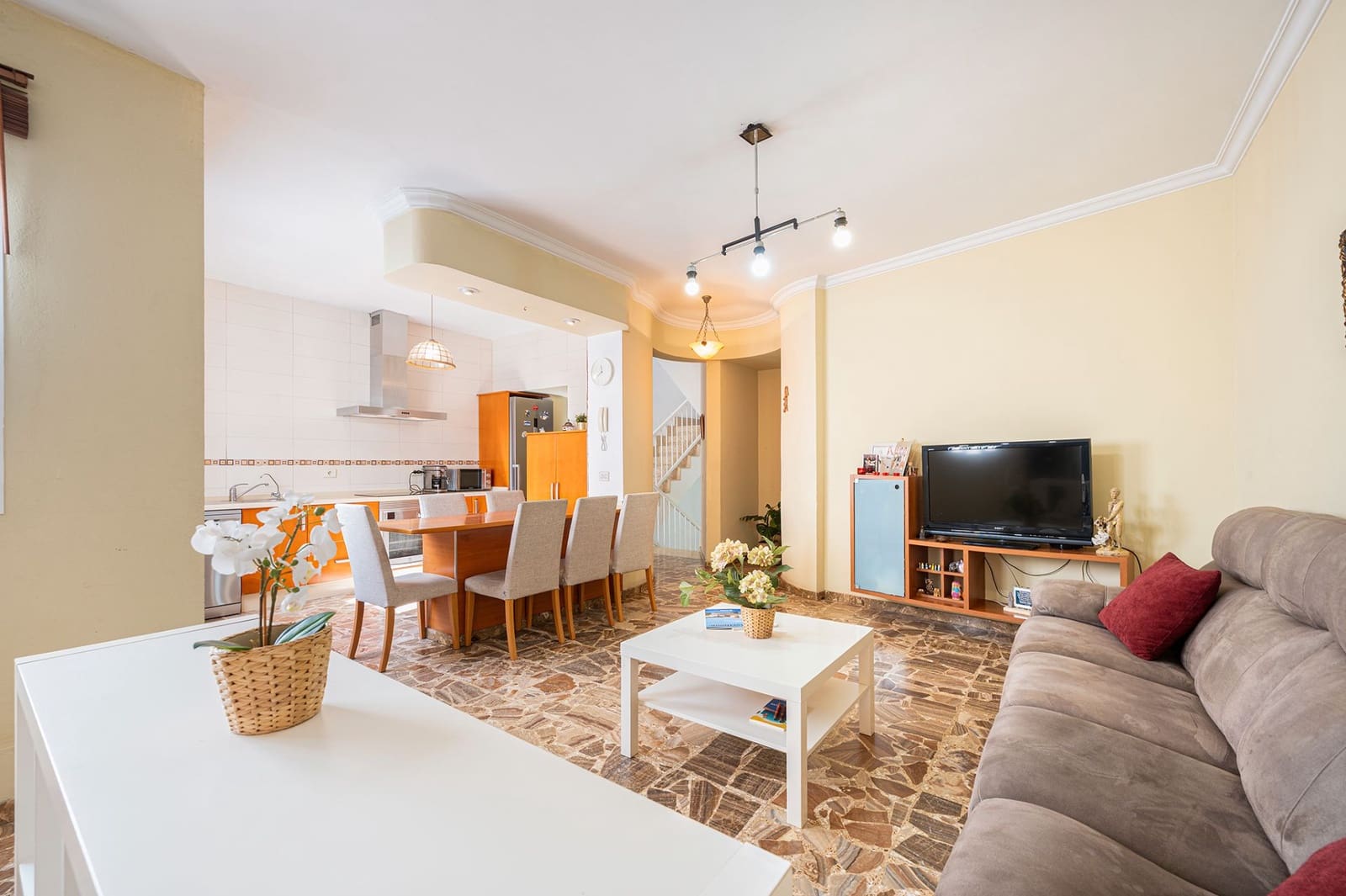 4 soveværelse Byhus til salg i Las Palmas de Gran Canaria med garage - € 750.000 (Ref: 9410276)