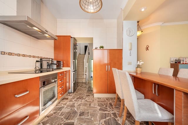 4 soverom Hus til salgs i Isleta, Las Palmas de Gran Canaria med garasje - € 750 000 (Ref: 9410276)